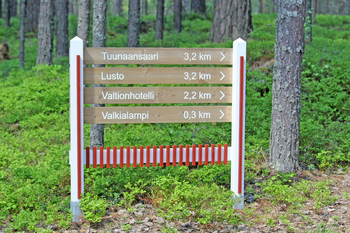 Maintained and easy walking/cycling trails at the Nature Reserve